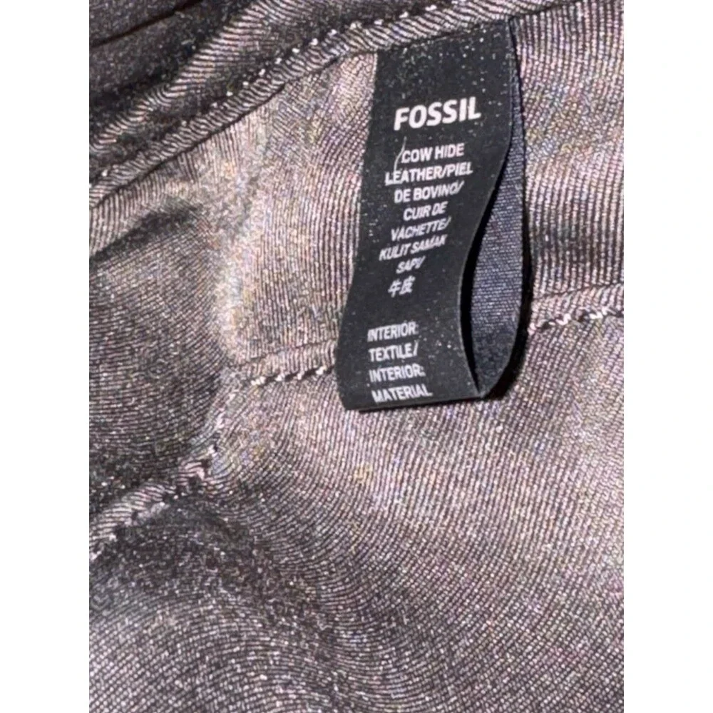 Fossil rich dark